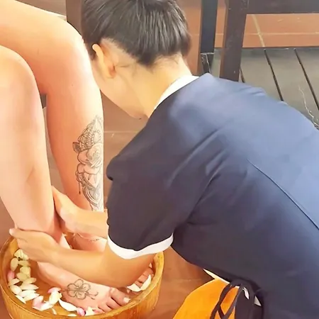 拉玫瑰布兰奇精品酒店